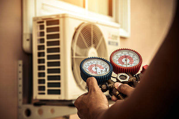 Professional Hvac Installation technician working in Wheatland, IN